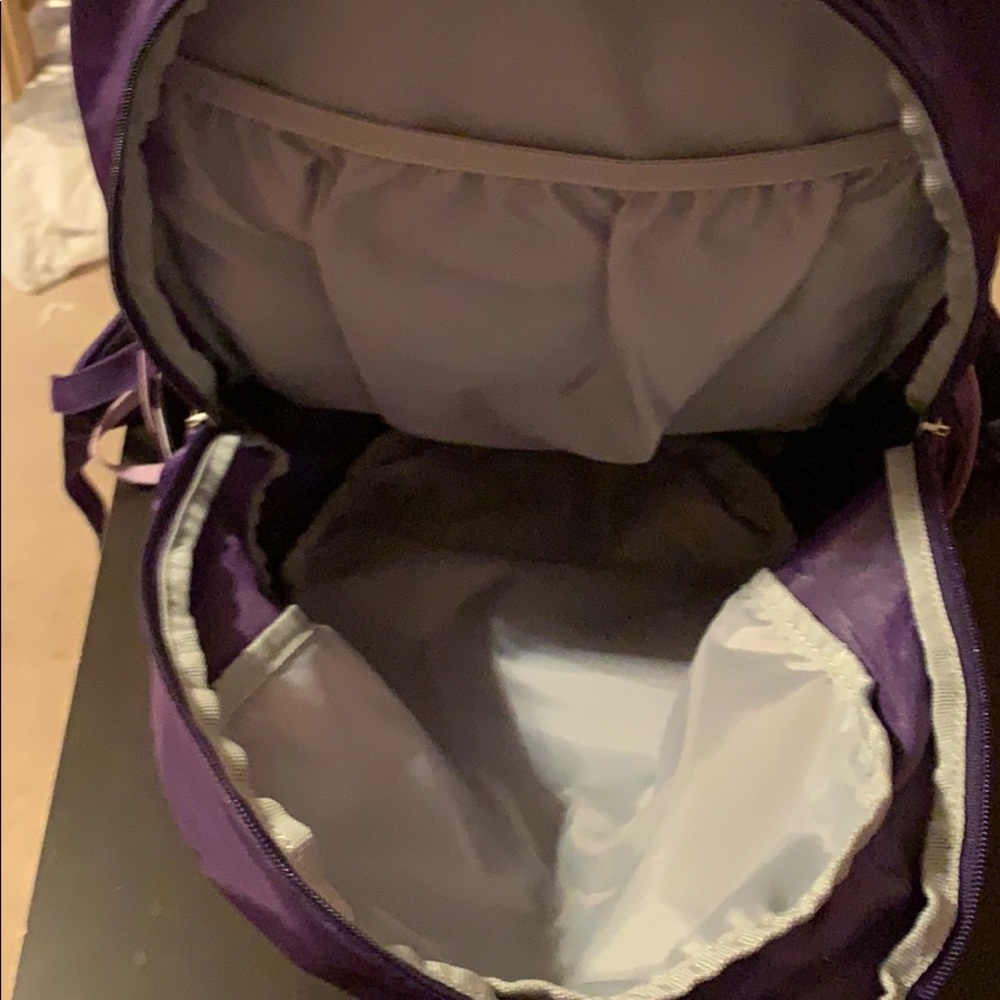 30L Waterproof Backpack - Picture 3 of 6